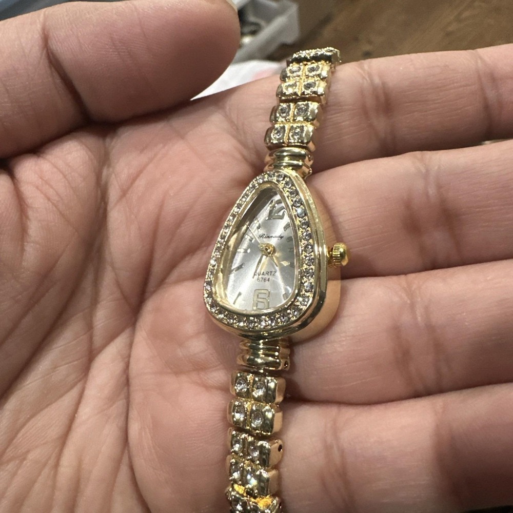 New Ladies Watch Gold Tone Teardrop Shaped Crystal Encrusted Dainty 22mm Fit 8in - Picture 5 of 11